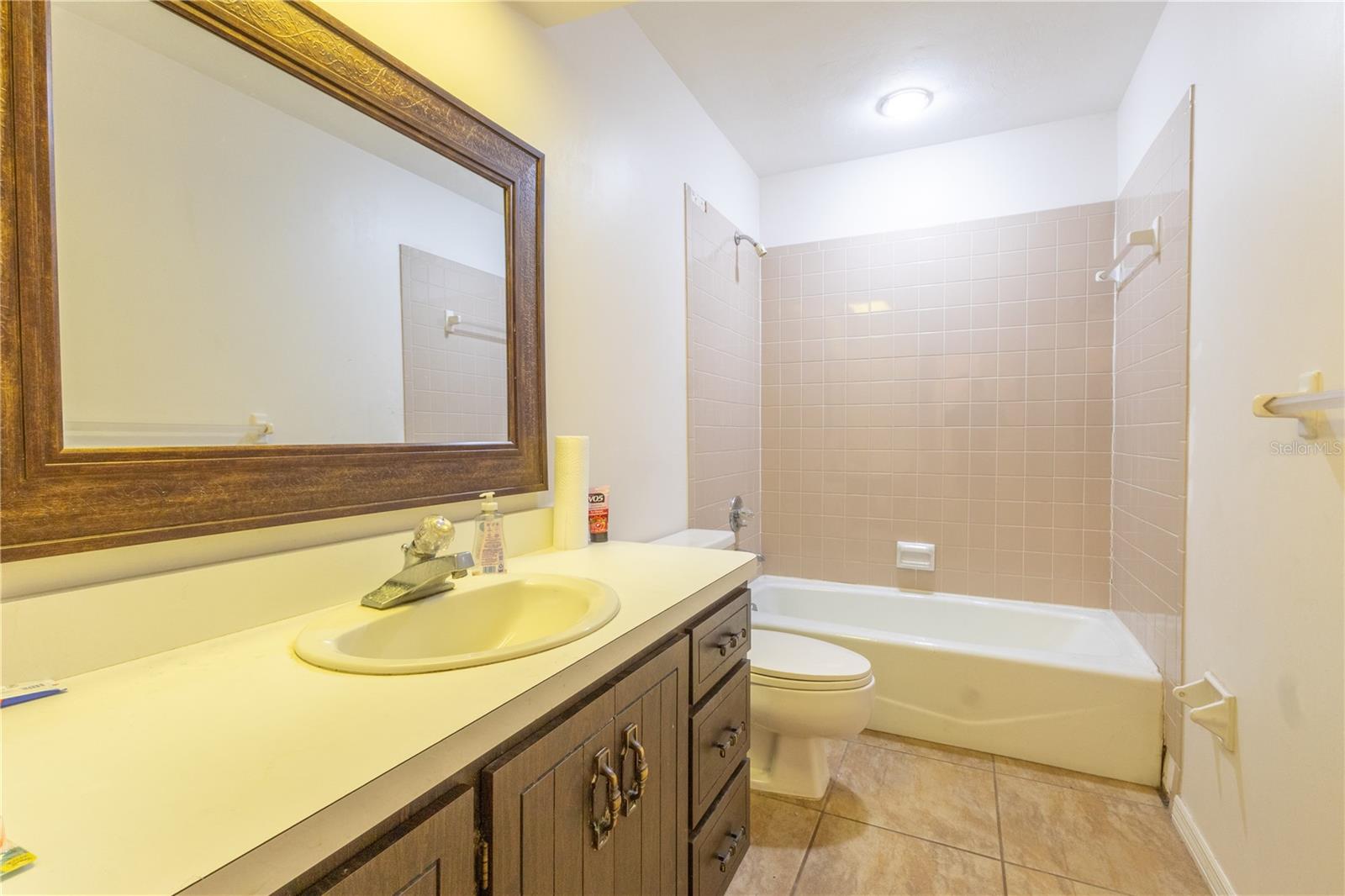 Listing photo id 18 for 2641 45th Street