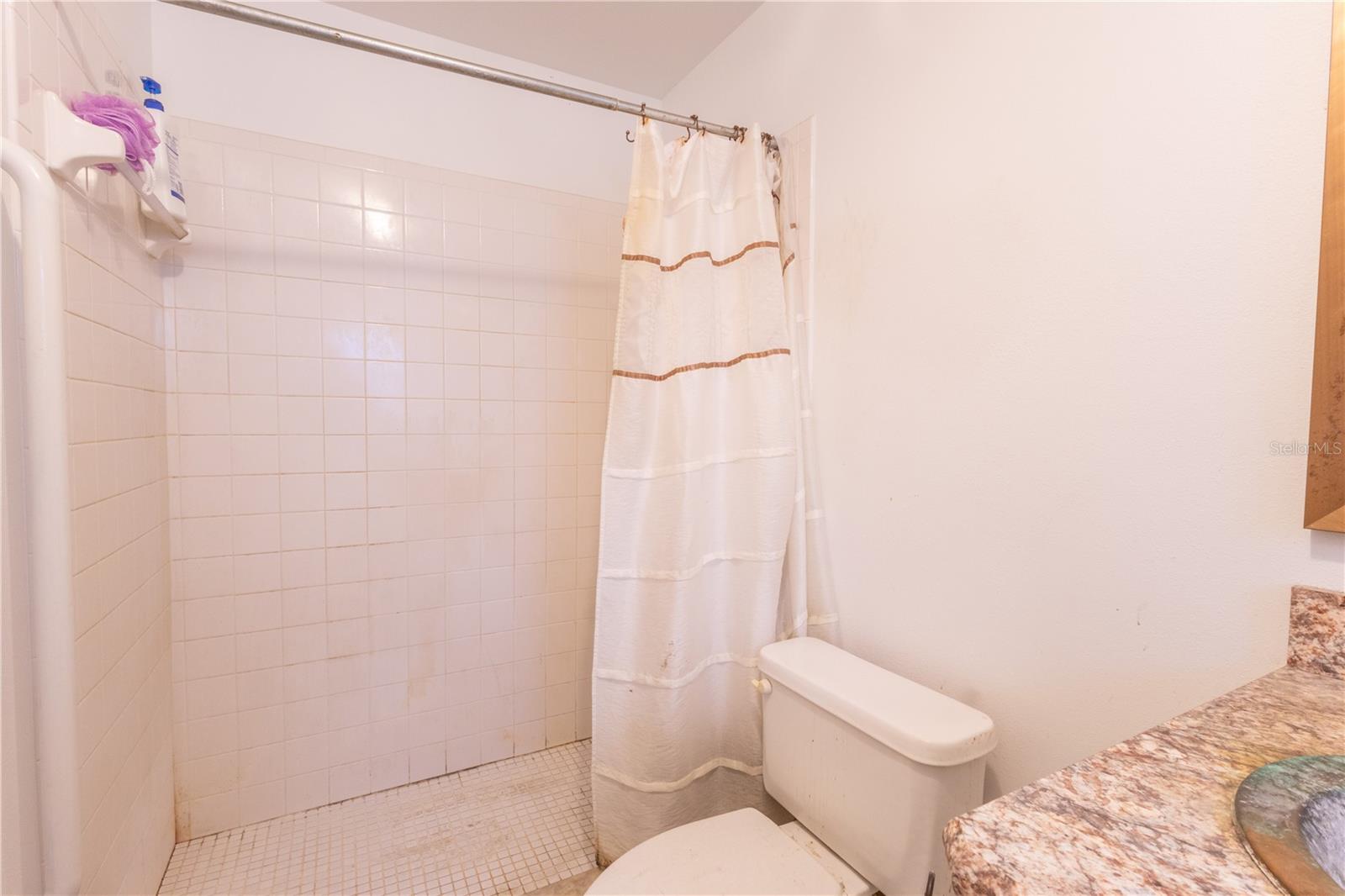 Listing photo id 28 for 2641 45th Street