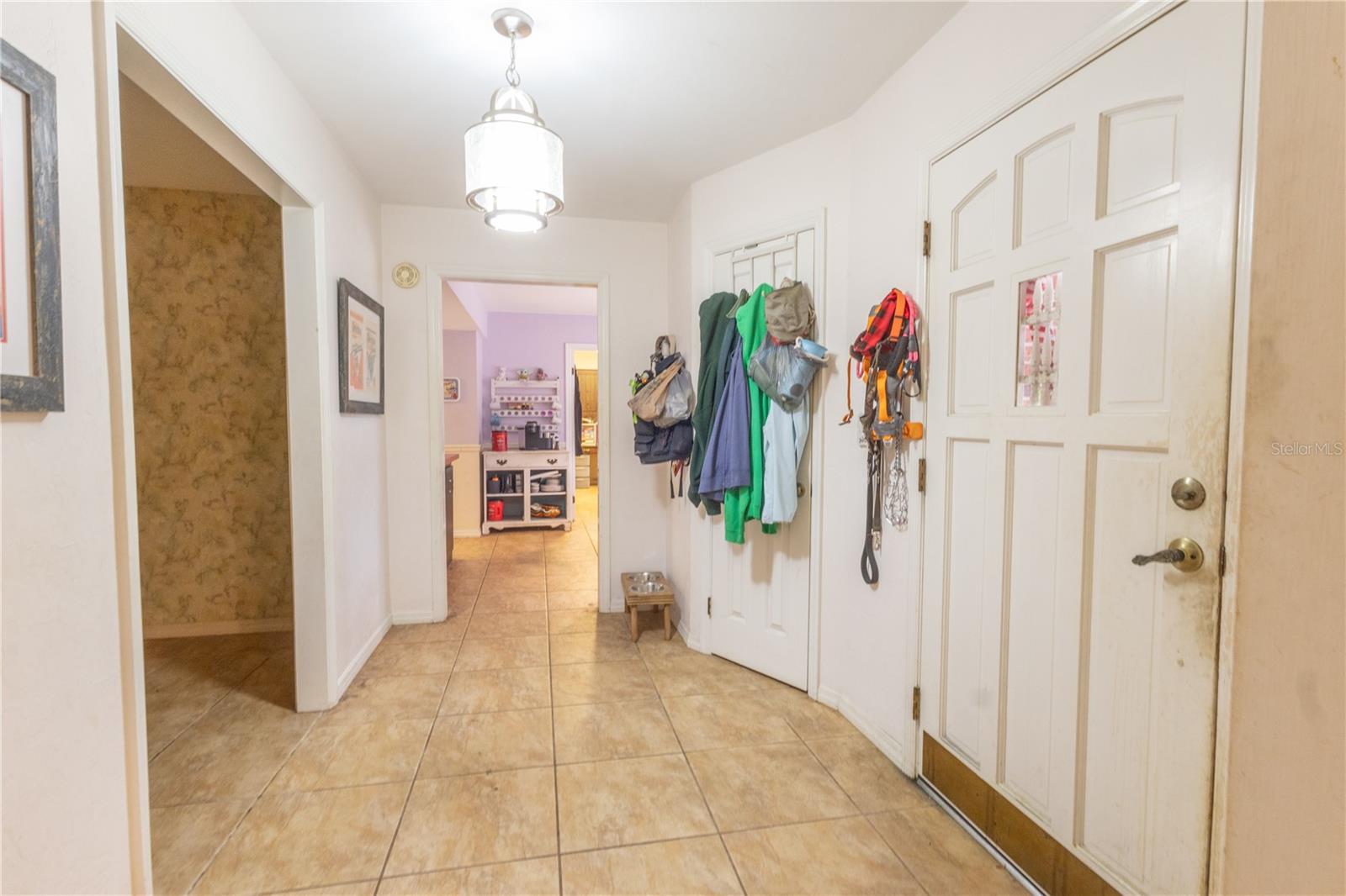 Listing photo id 4 for 2641 45th Street