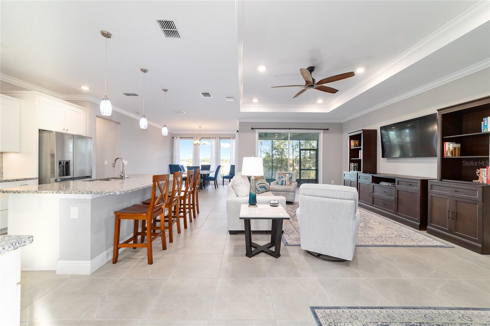 Image 12 of 67 For 10318 96th Loop