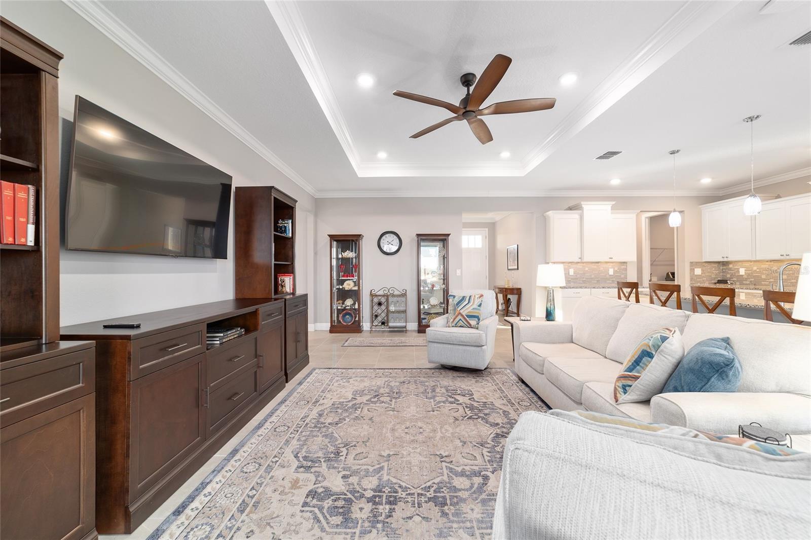 Image 18 of 67 For 10318 96th Loop