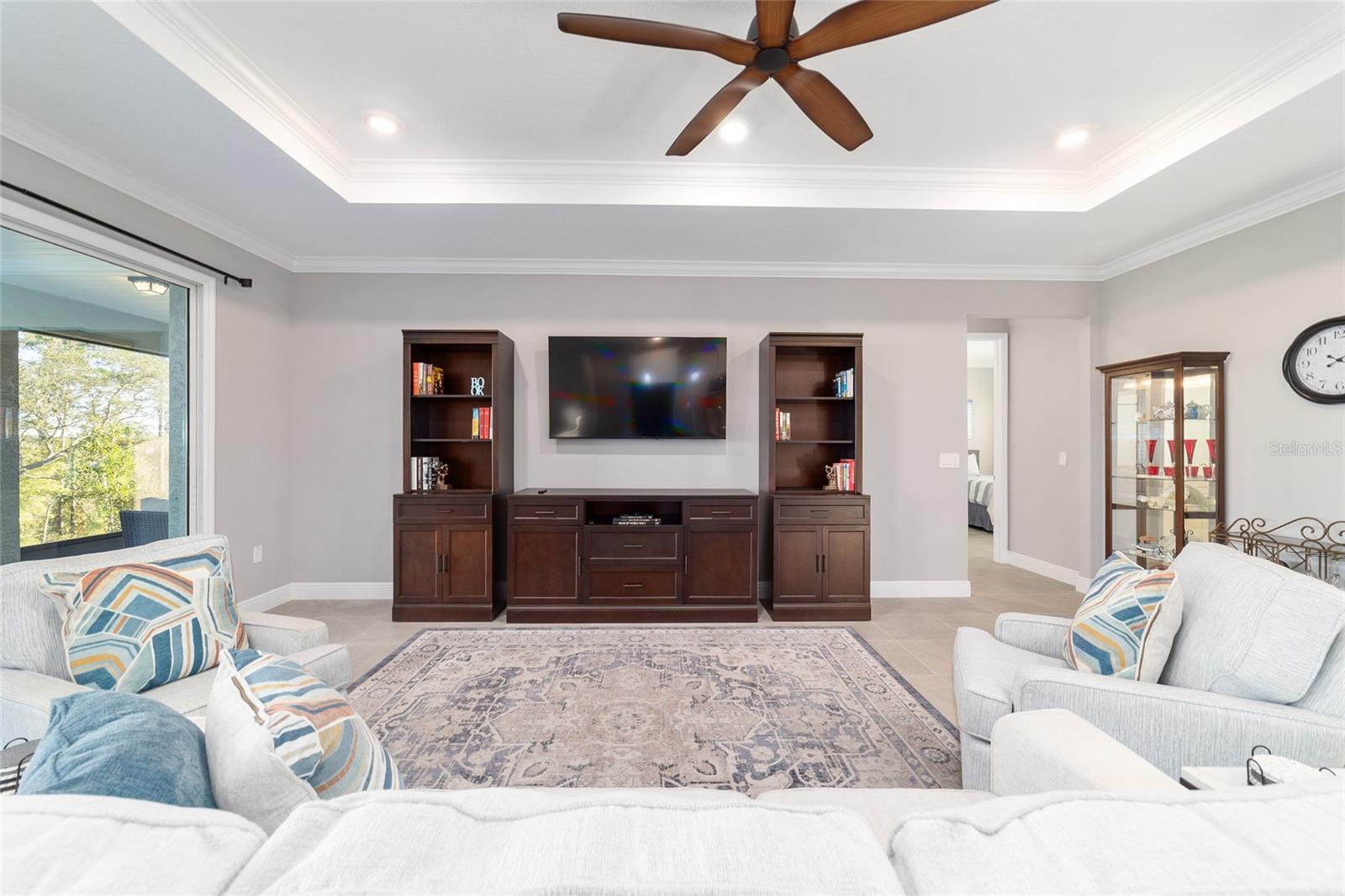 Image 20 of 67 For 10318 96th Loop