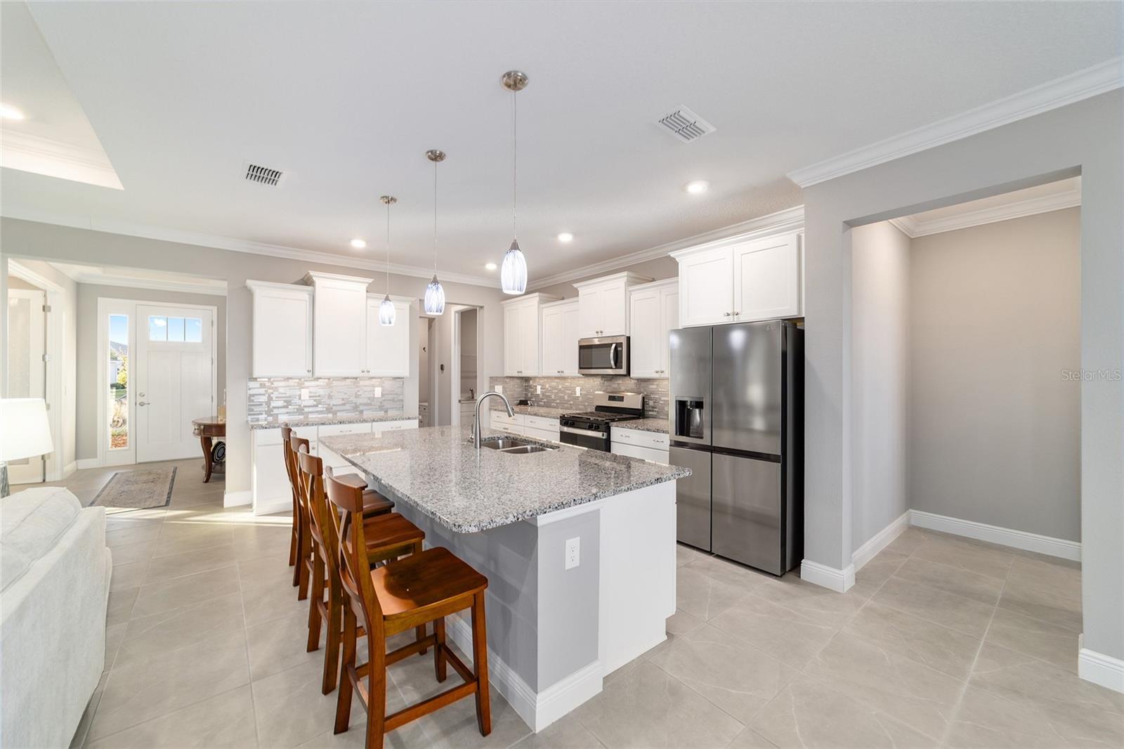 Image 23 of 67 For 10318 96th Loop