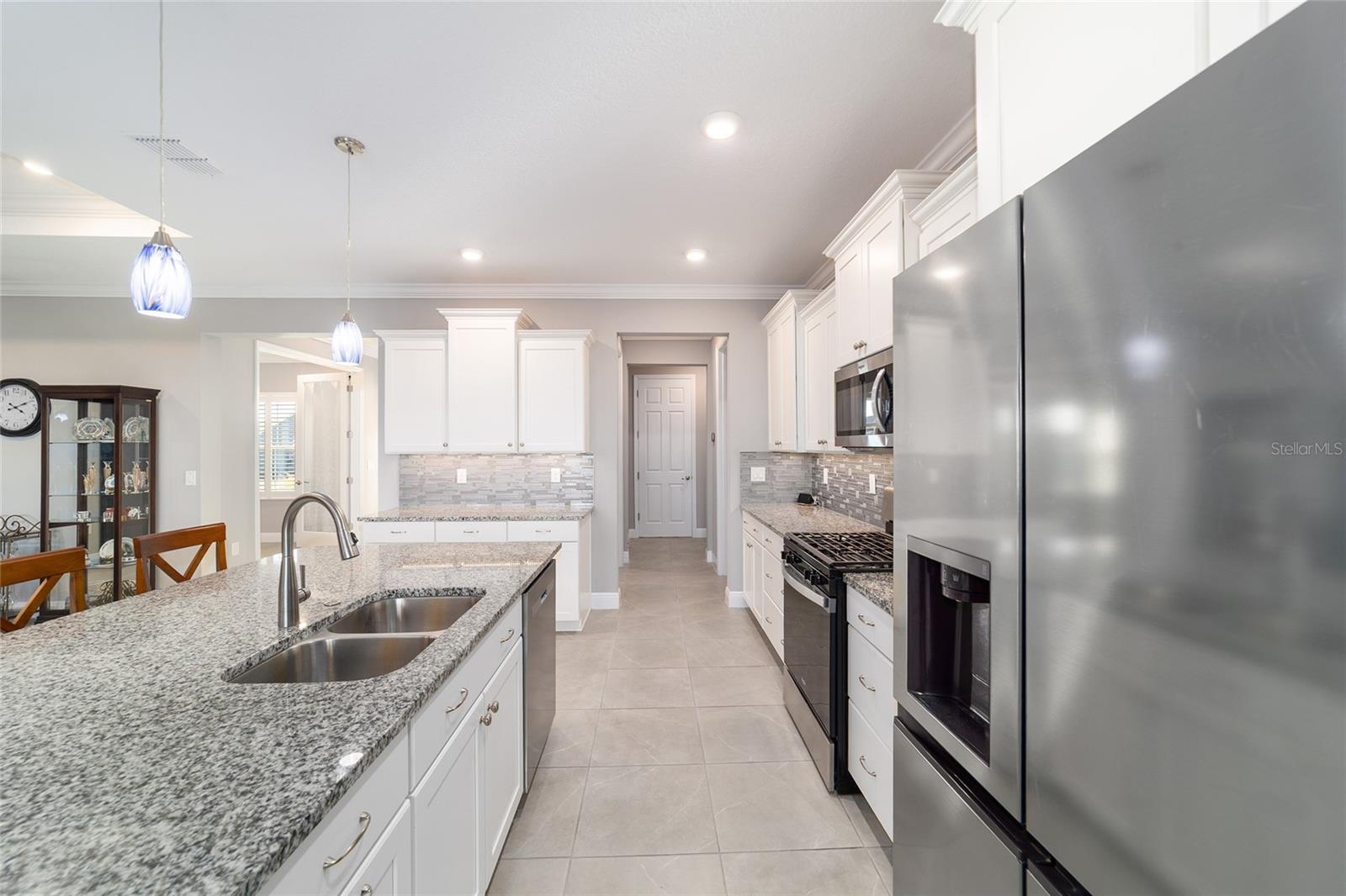 Image 25 of 67 For 10318 96th Loop