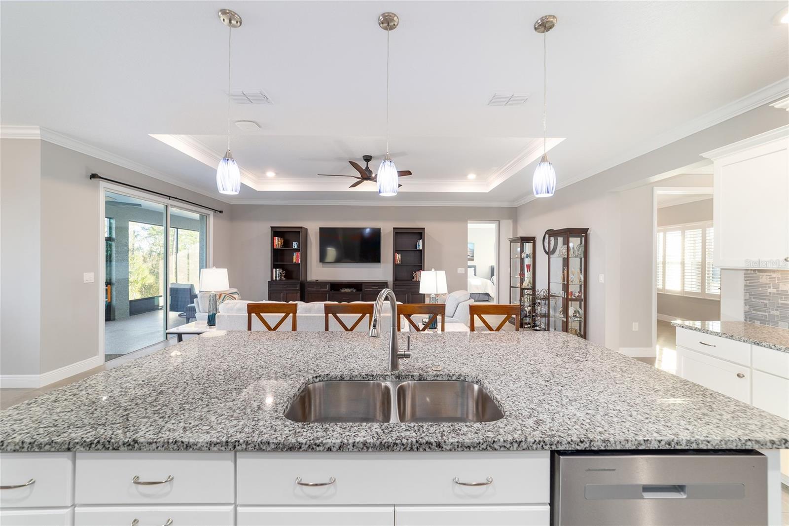 Image 26 of 67 For 10318 96th Loop