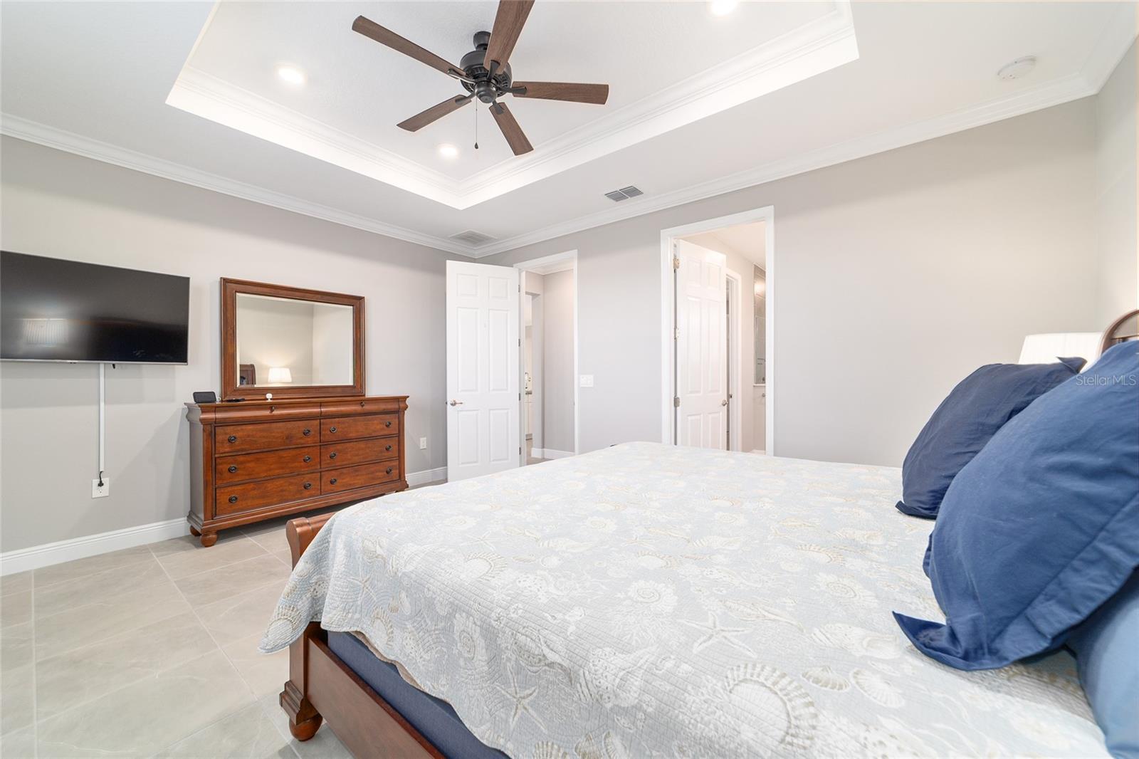 Image 36 of 67 For 10318 96th Loop