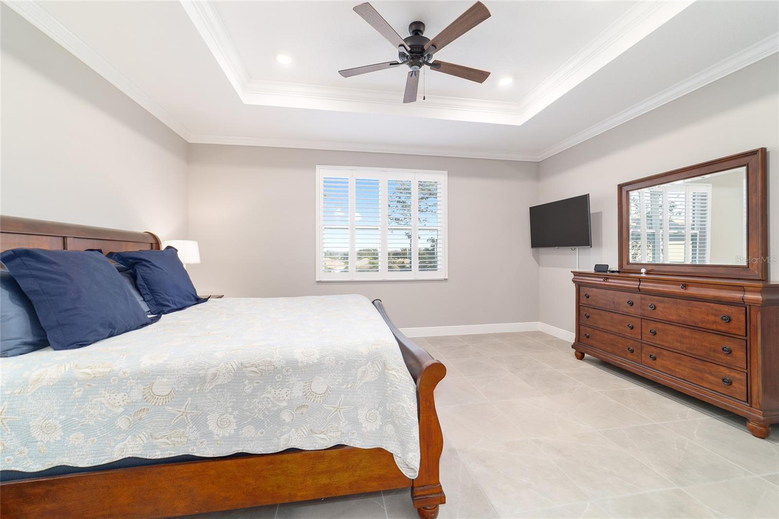 Image 37 of 67 For 10318 96th Loop