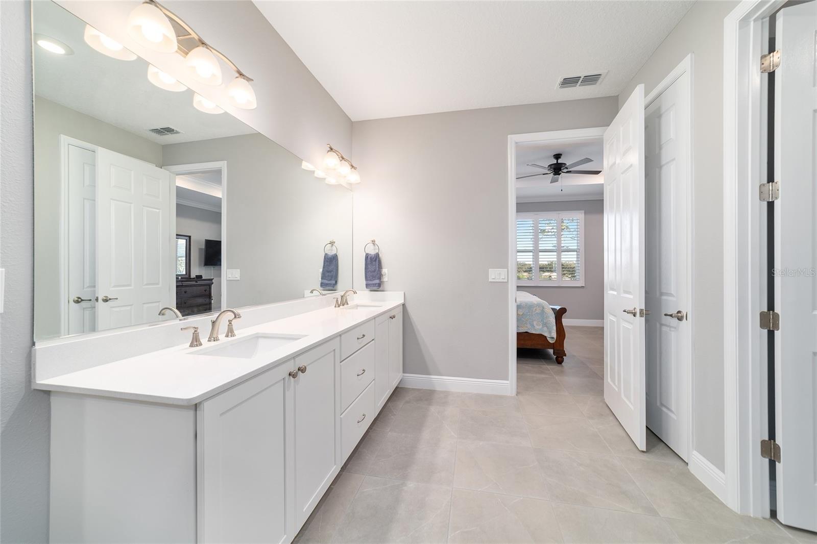 Image 40 of 67 For 10318 96th Loop