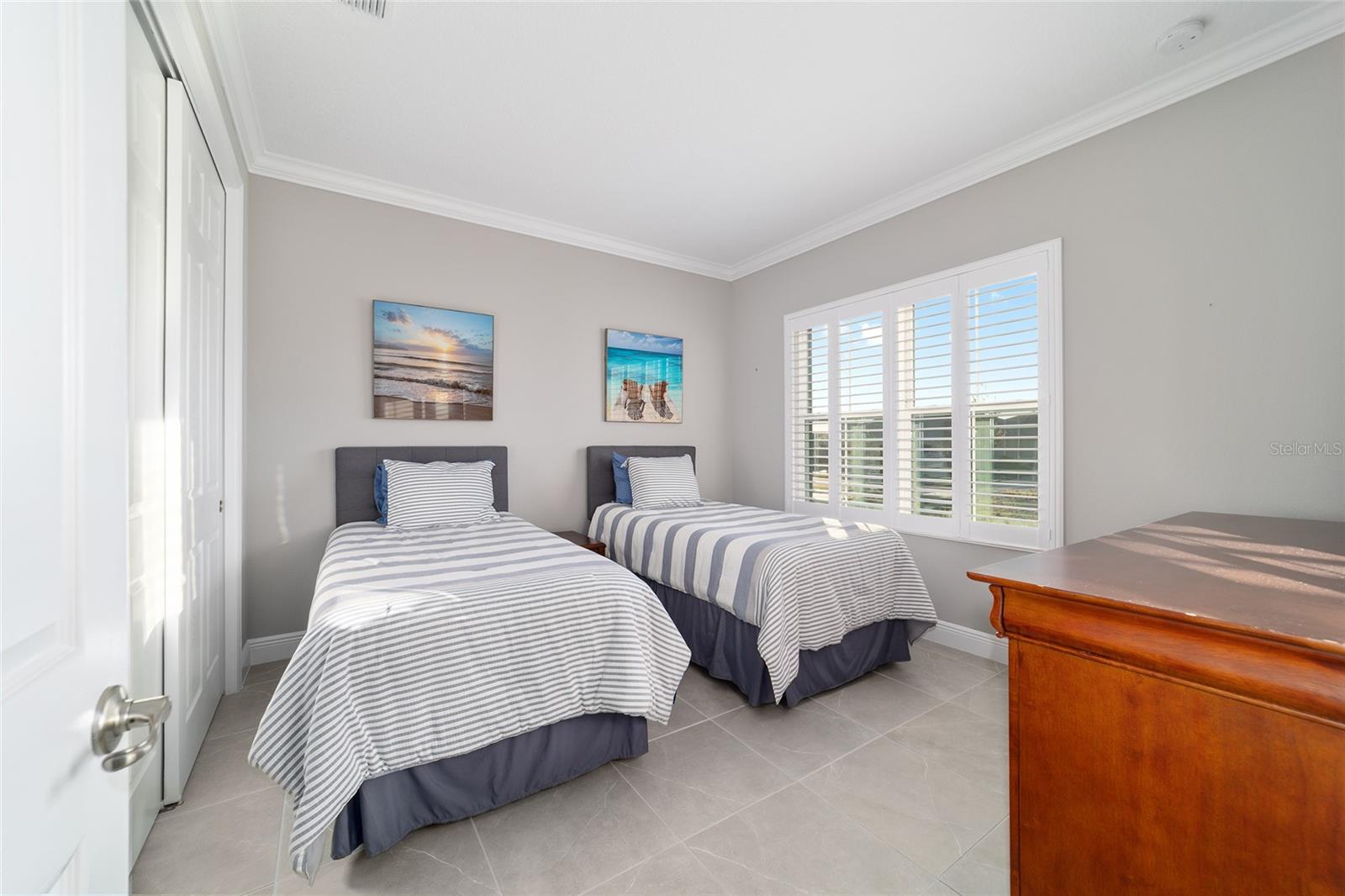 Image 45 of 67 For 10318 96th Loop