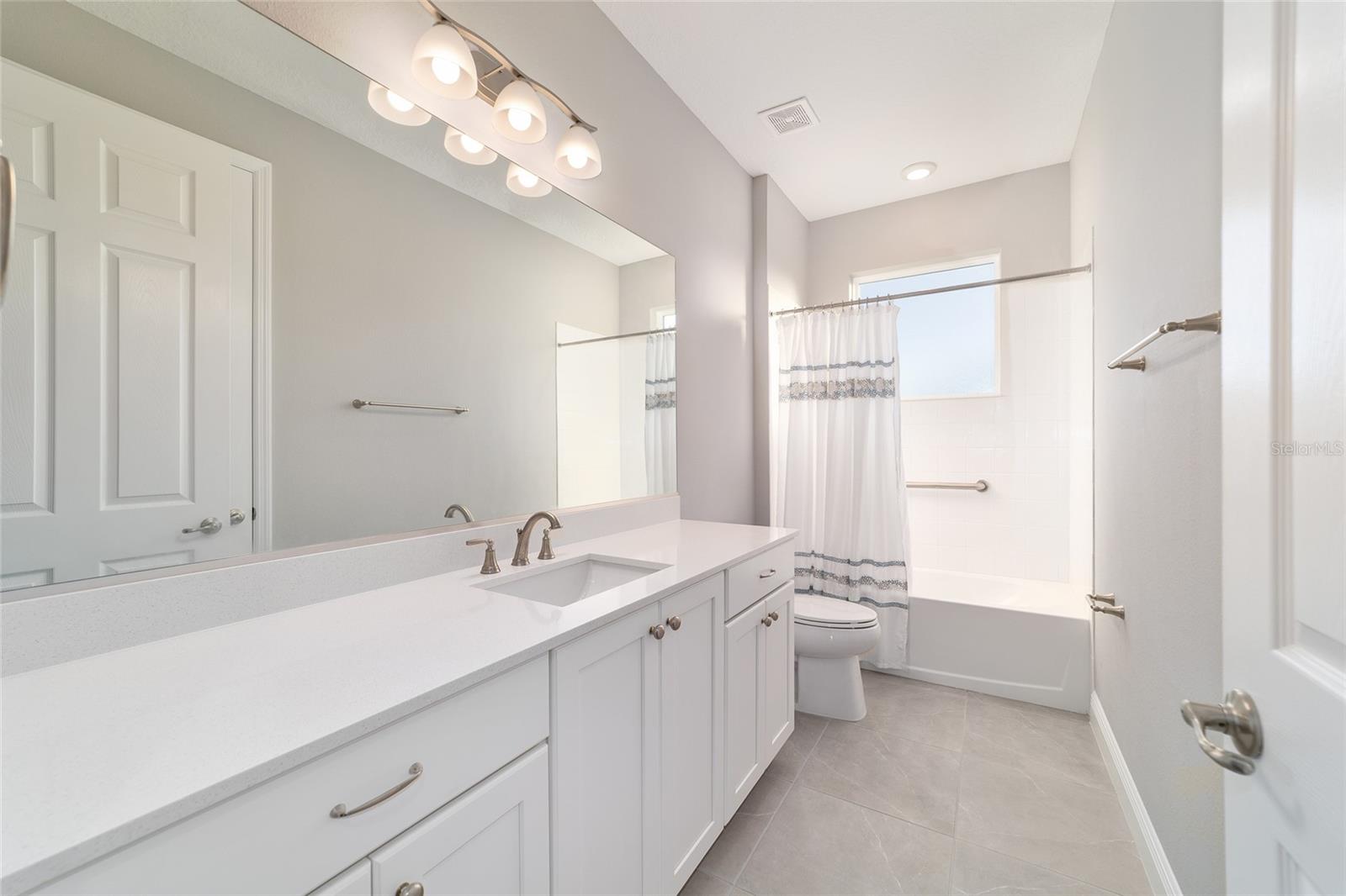 Image 47 of 67 For 10318 96th Loop