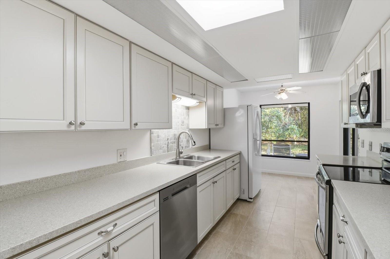 Image 13 of 34 For 98 Sycamore Circle