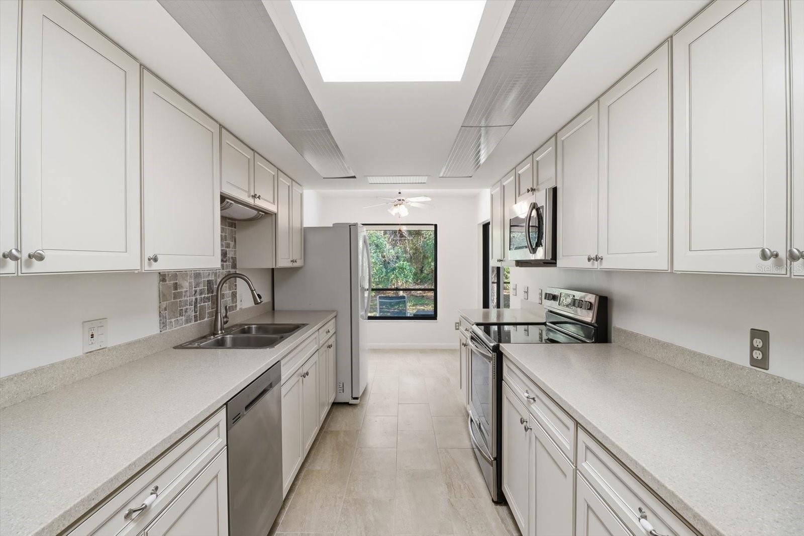 Image 14 of 34 For 98 Sycamore Circle