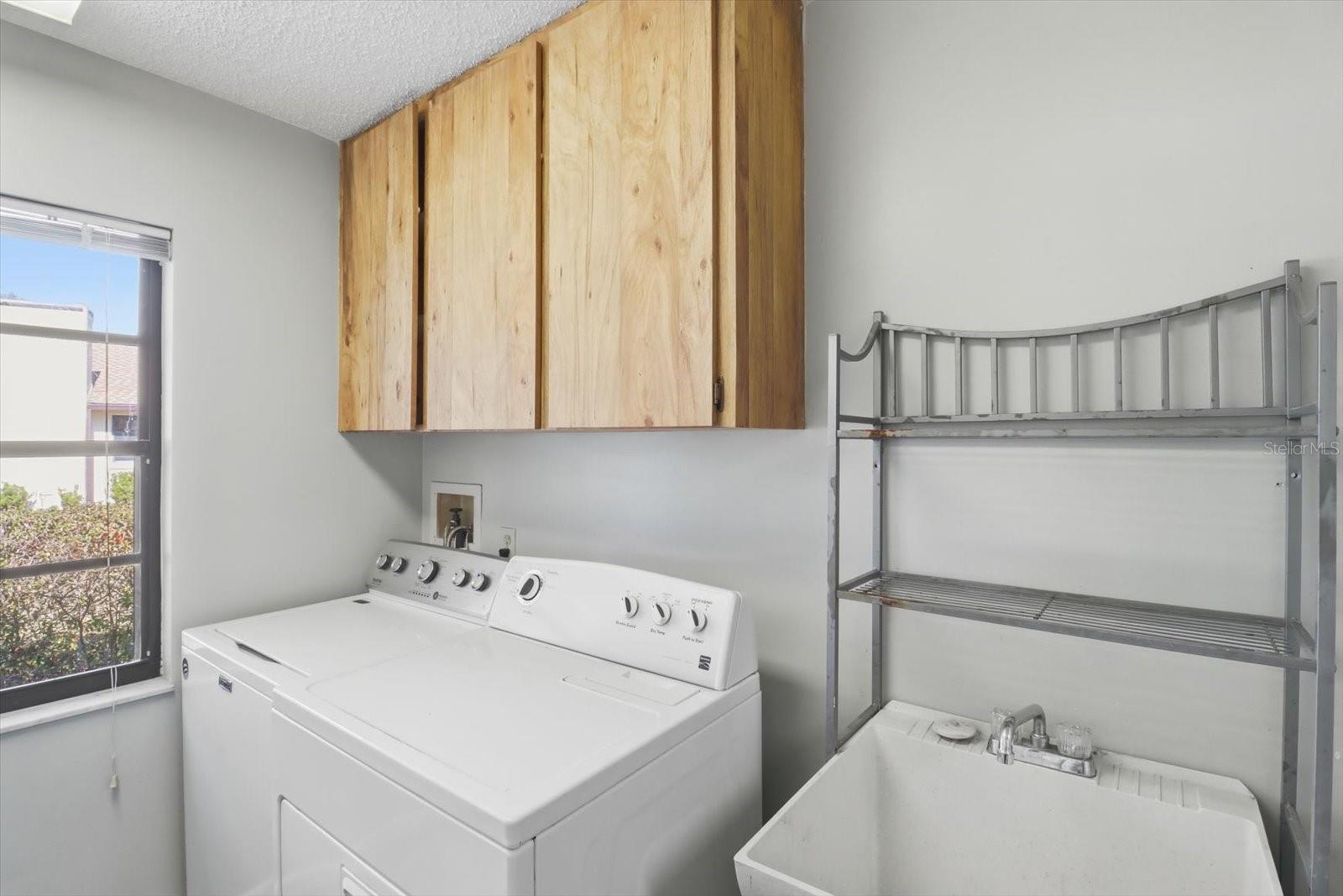 Image 23 of 34 For 98 Sycamore Circle