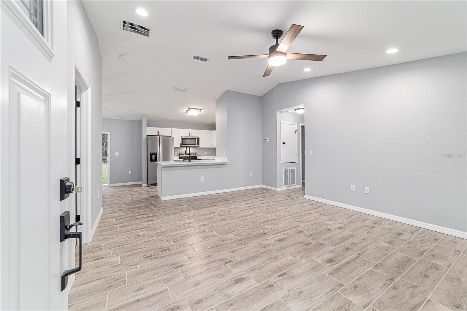 Image 15 of 47 For 4919 61st Court