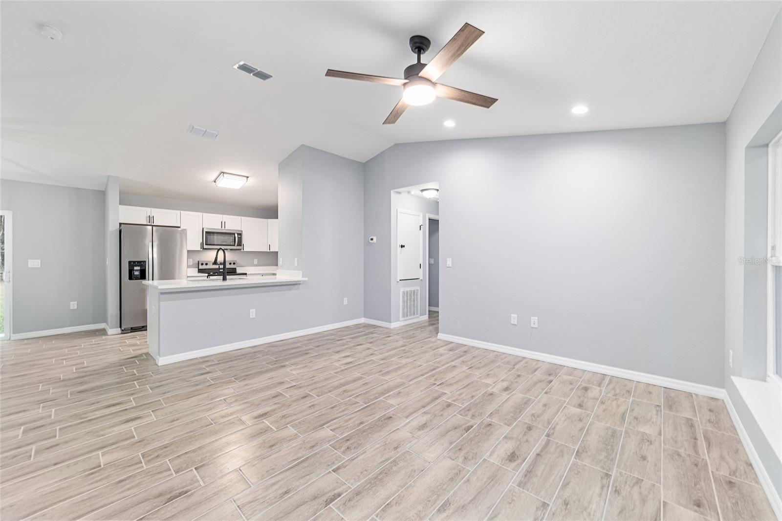 Image 16 of 47 For 4919 61st Court