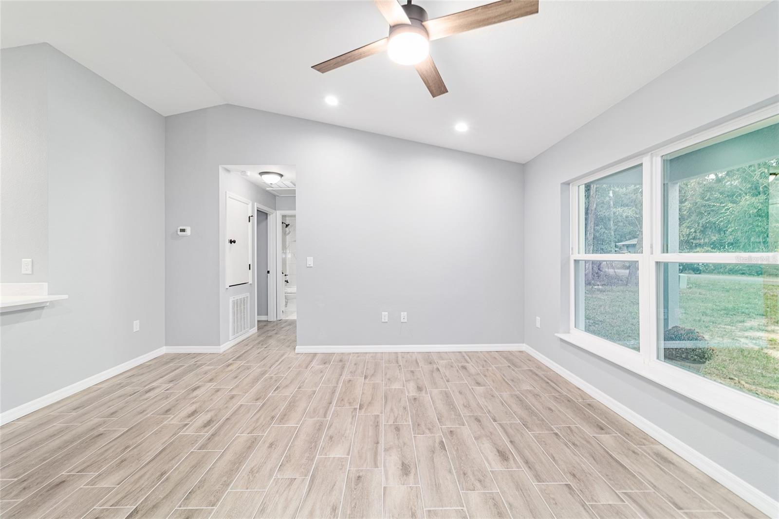 Image 17 of 47 For 4919 61st Court