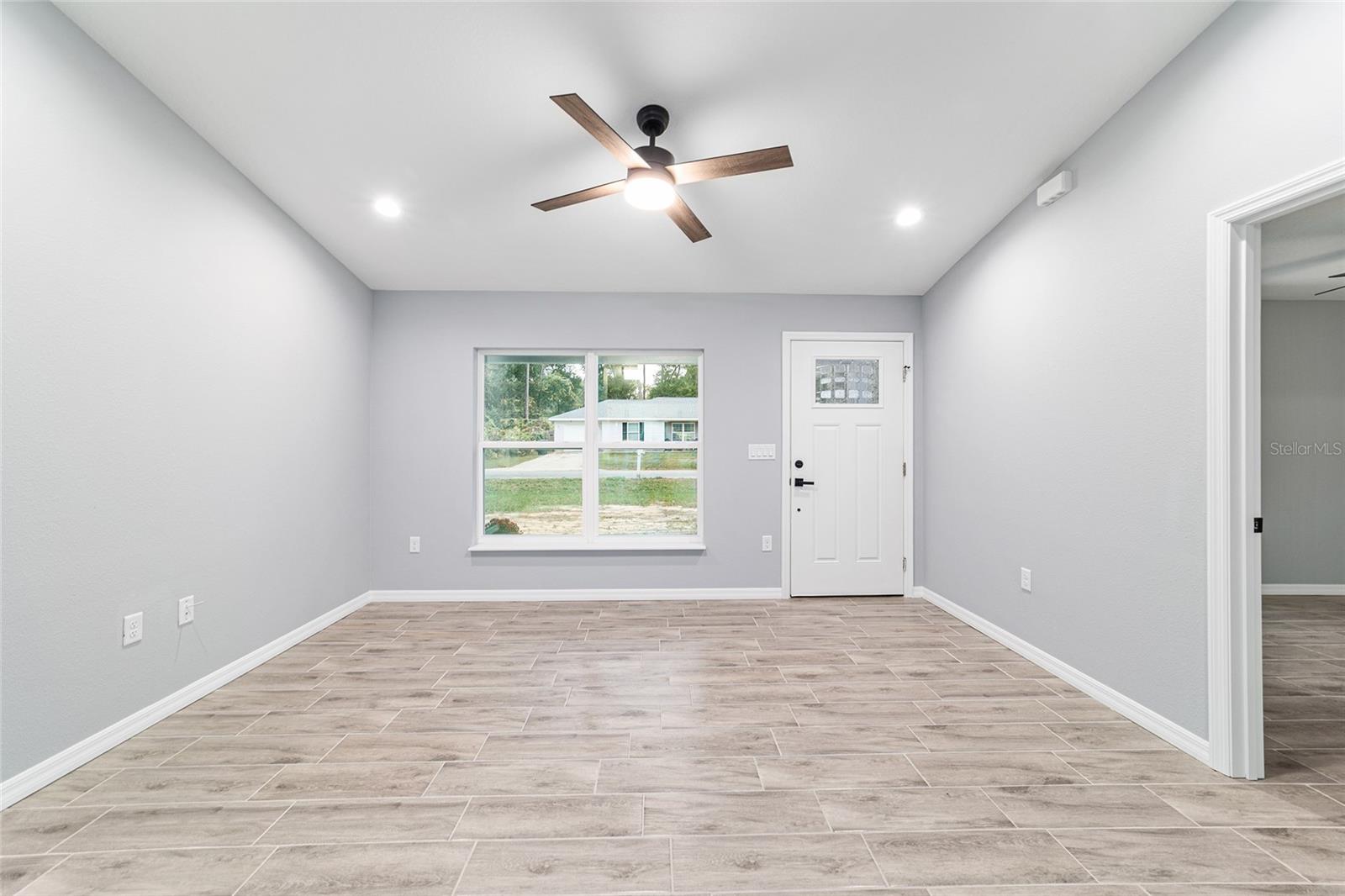 Image 19 of 47 For 4919 61st Court