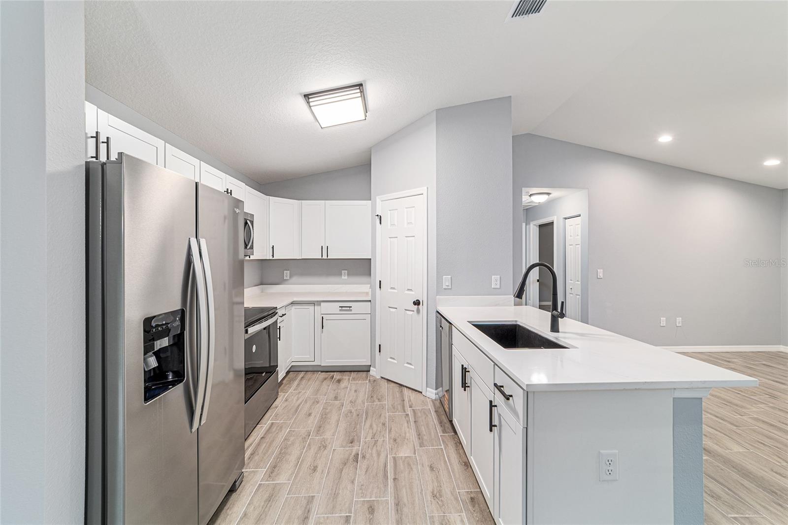 Image 26 of 47 For 4919 61st Court