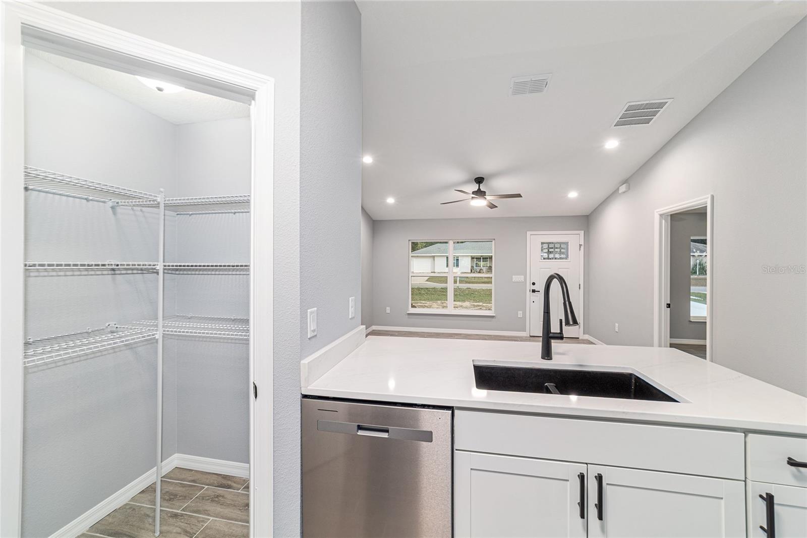 Image 27 of 47 For 4919 61st Court