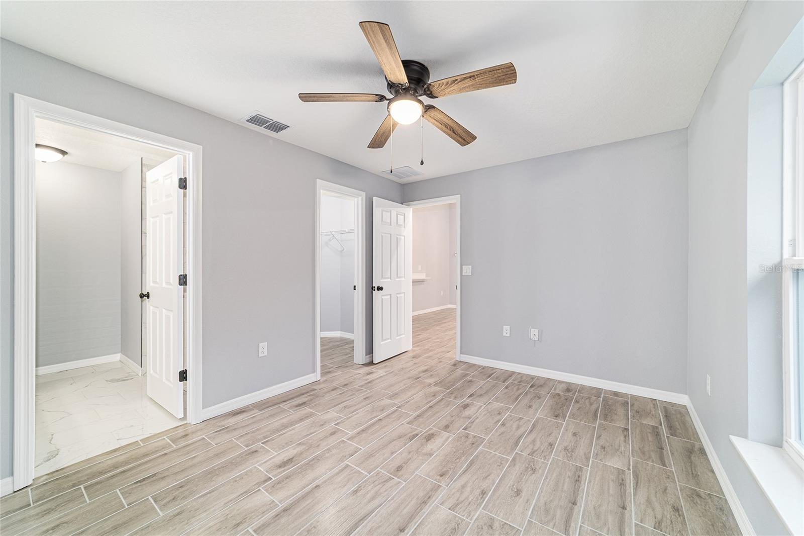 Image 34 of 47 For 4919 61st Court