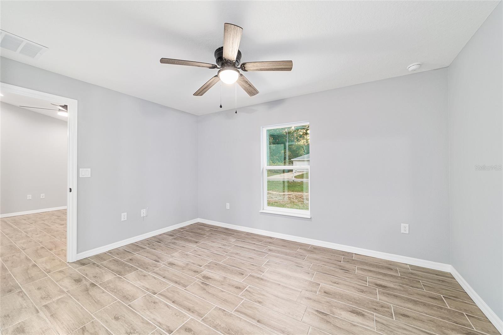 Image 35 of 47 For 4919 61st Court