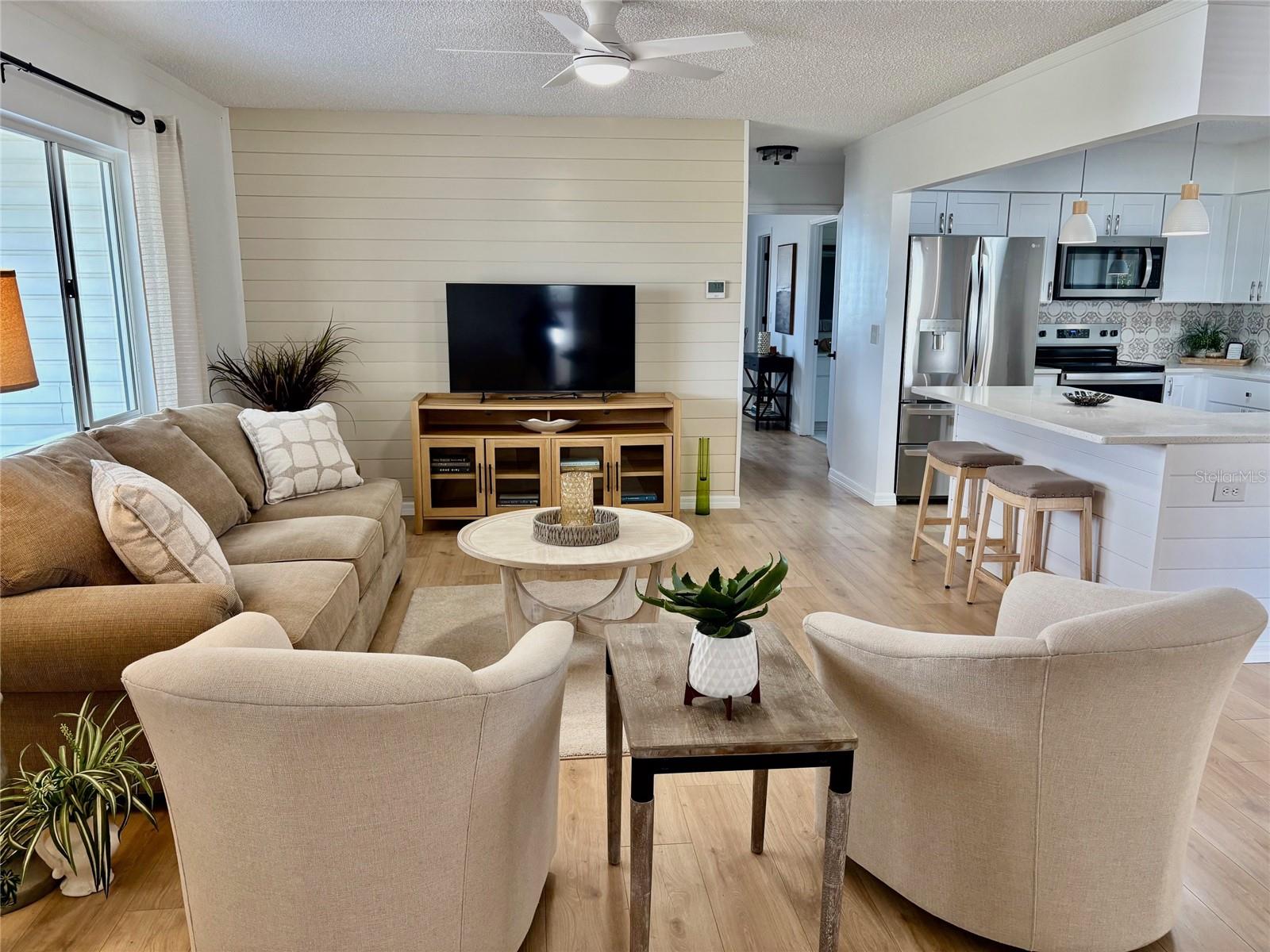 Image 11 of 52 For 17747 97th Avenue