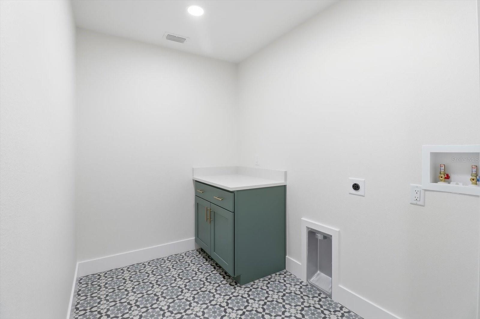 Image 30 of 46 For 3671 Ryan Street