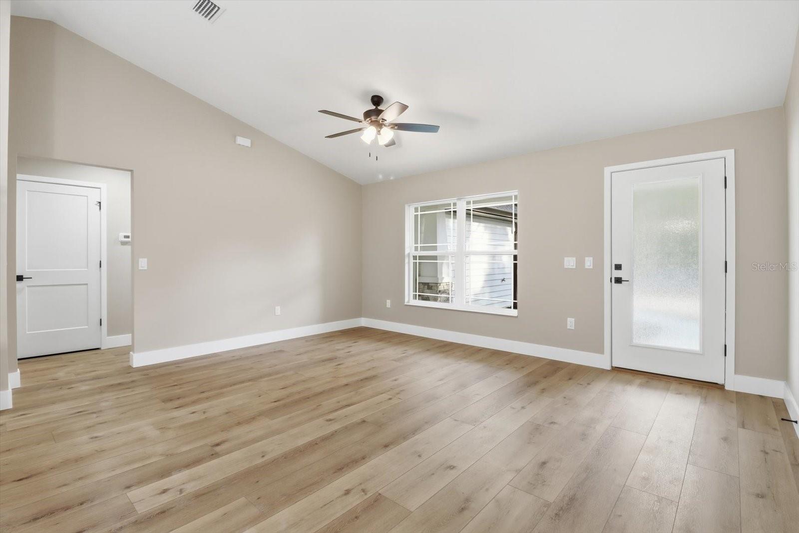 Image 7 of 46 For 3671 Ryan Street