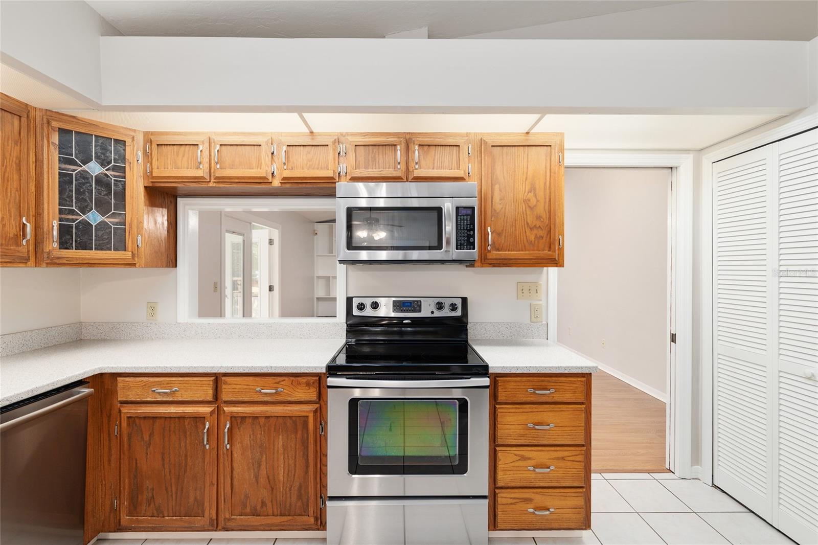 Image 22 of 64 For 10123 2nd Place