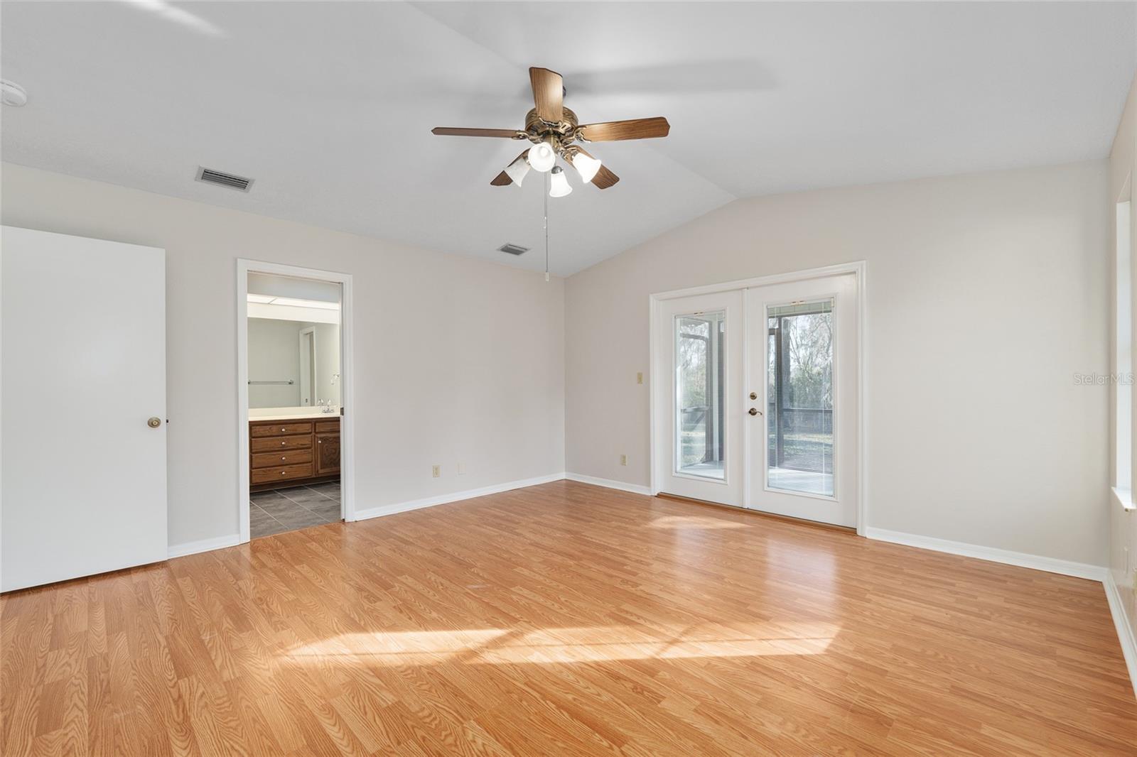 Image 31 of 64 For 10123 2nd Place