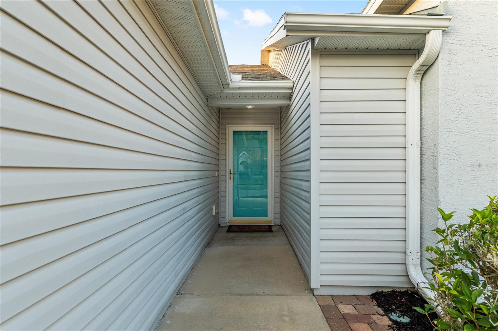 Image 6 of 74 For 2432 18th Circle