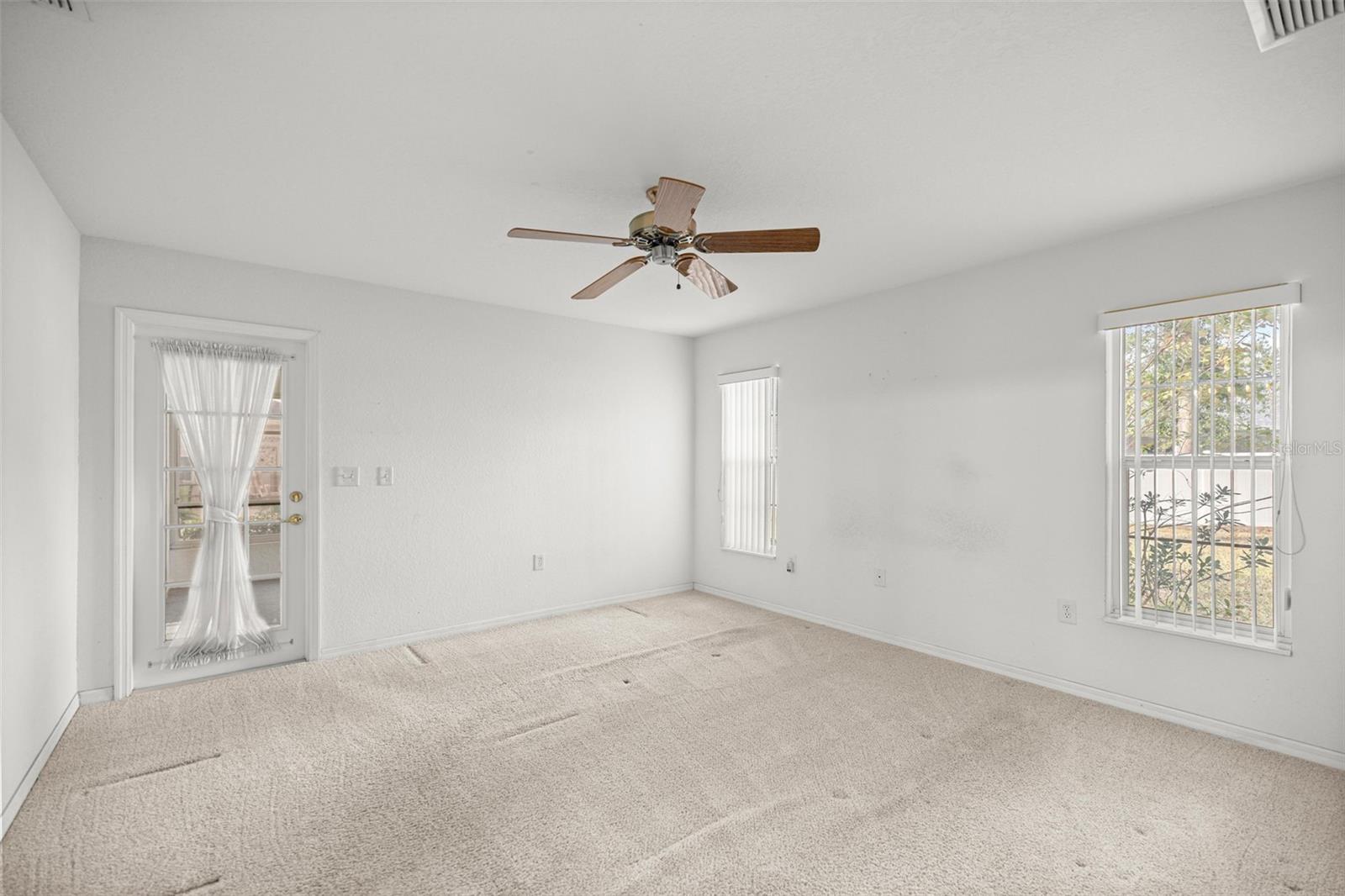 Image 17 of 50 For 10970 69th Circle