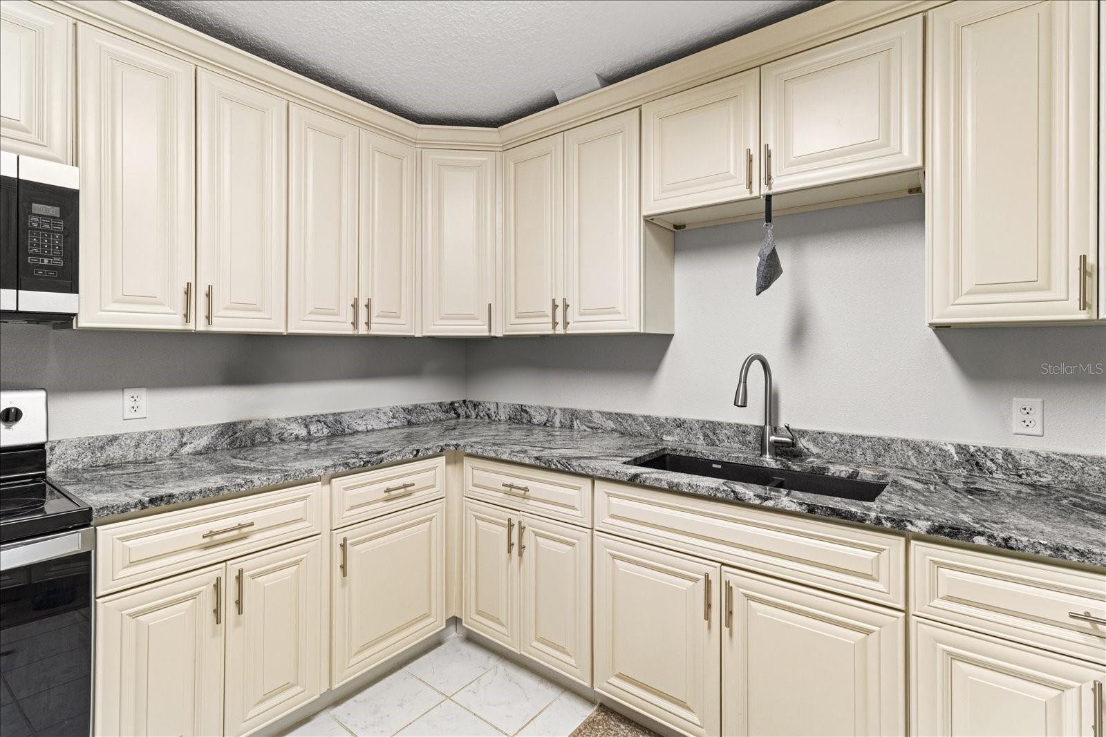 Image 31 of 48 For 7059 Lecanto Highway