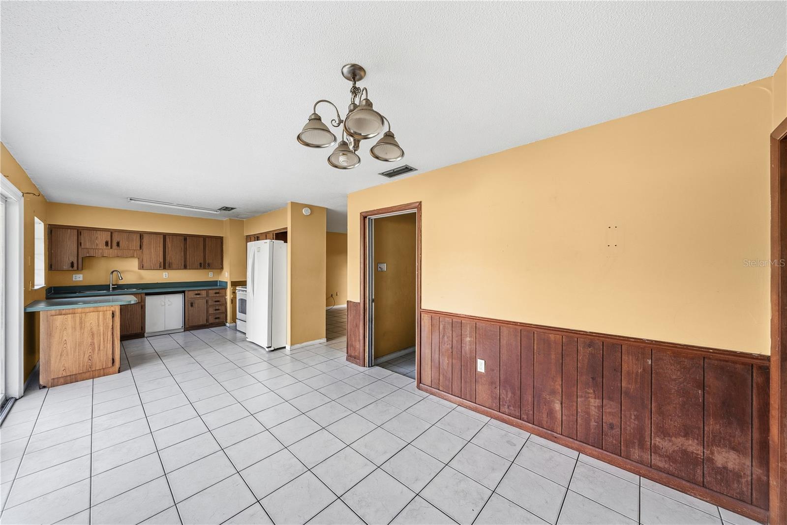 Image 17 of 38 For 2701 15th Street