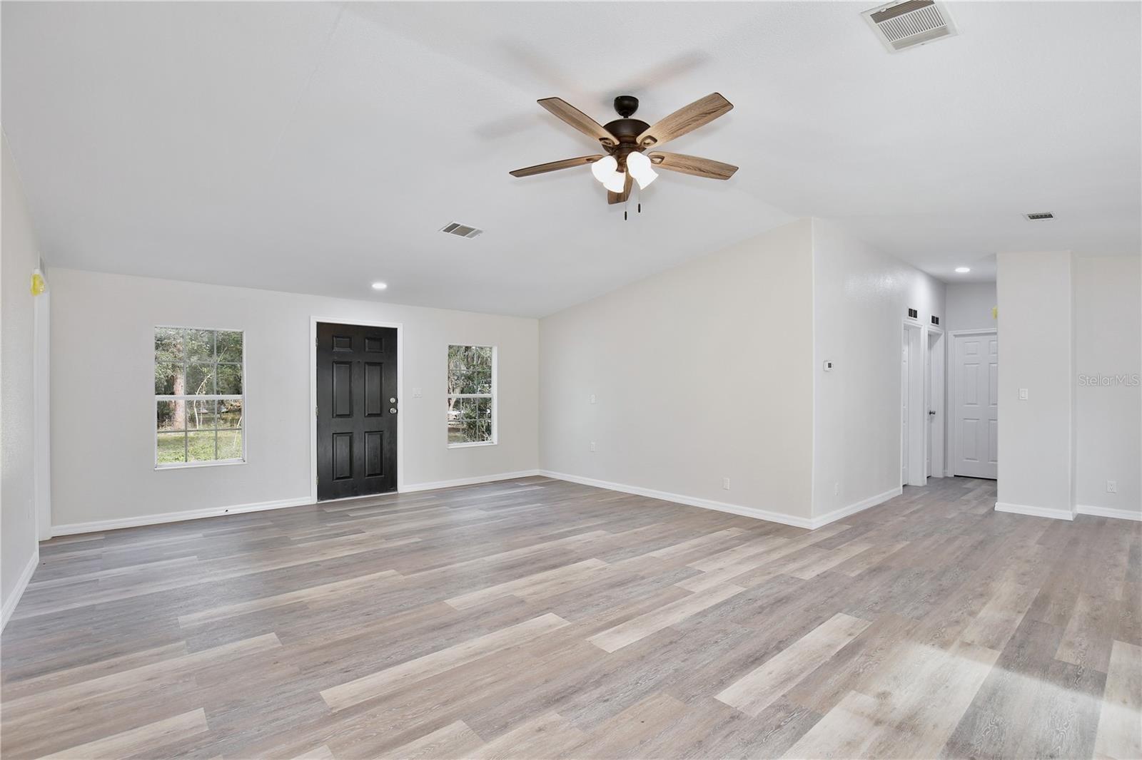 Image 16 of 44 For 15330 Apache Pass