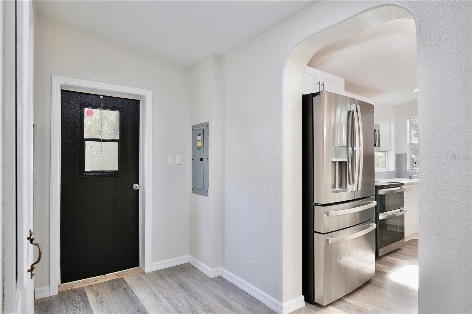 Image 7 of 44 For 15330 Apache Pass