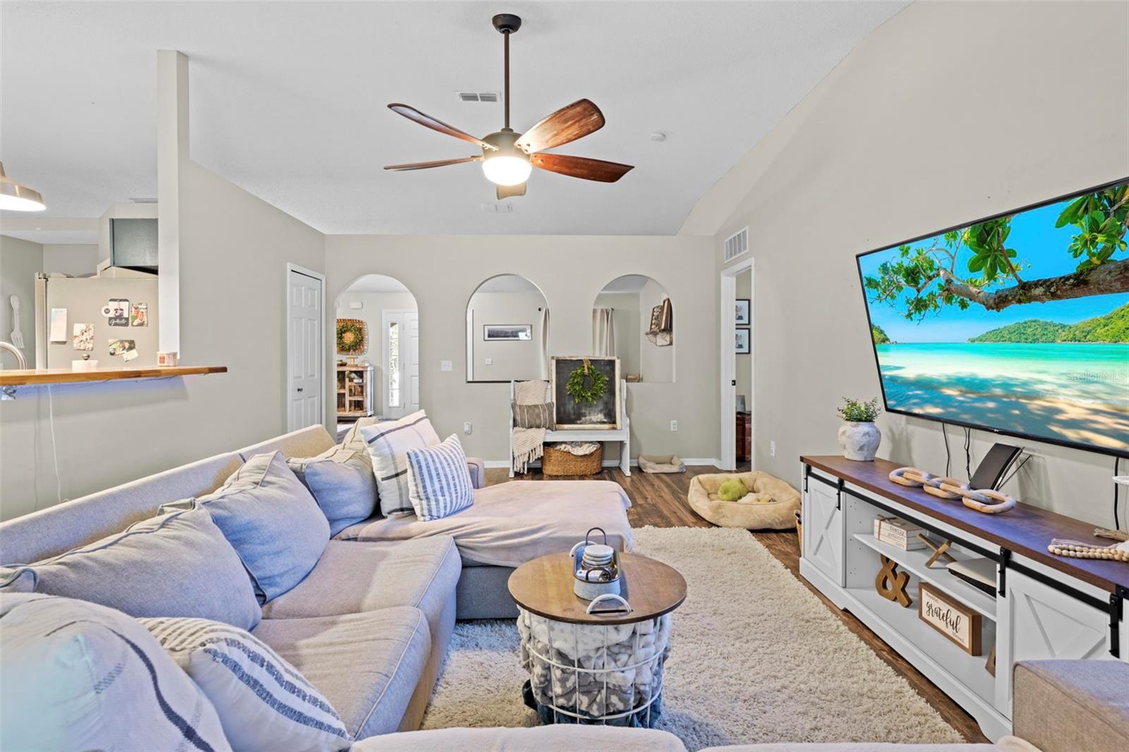 Image 16 of 65 For 880 Rum Place