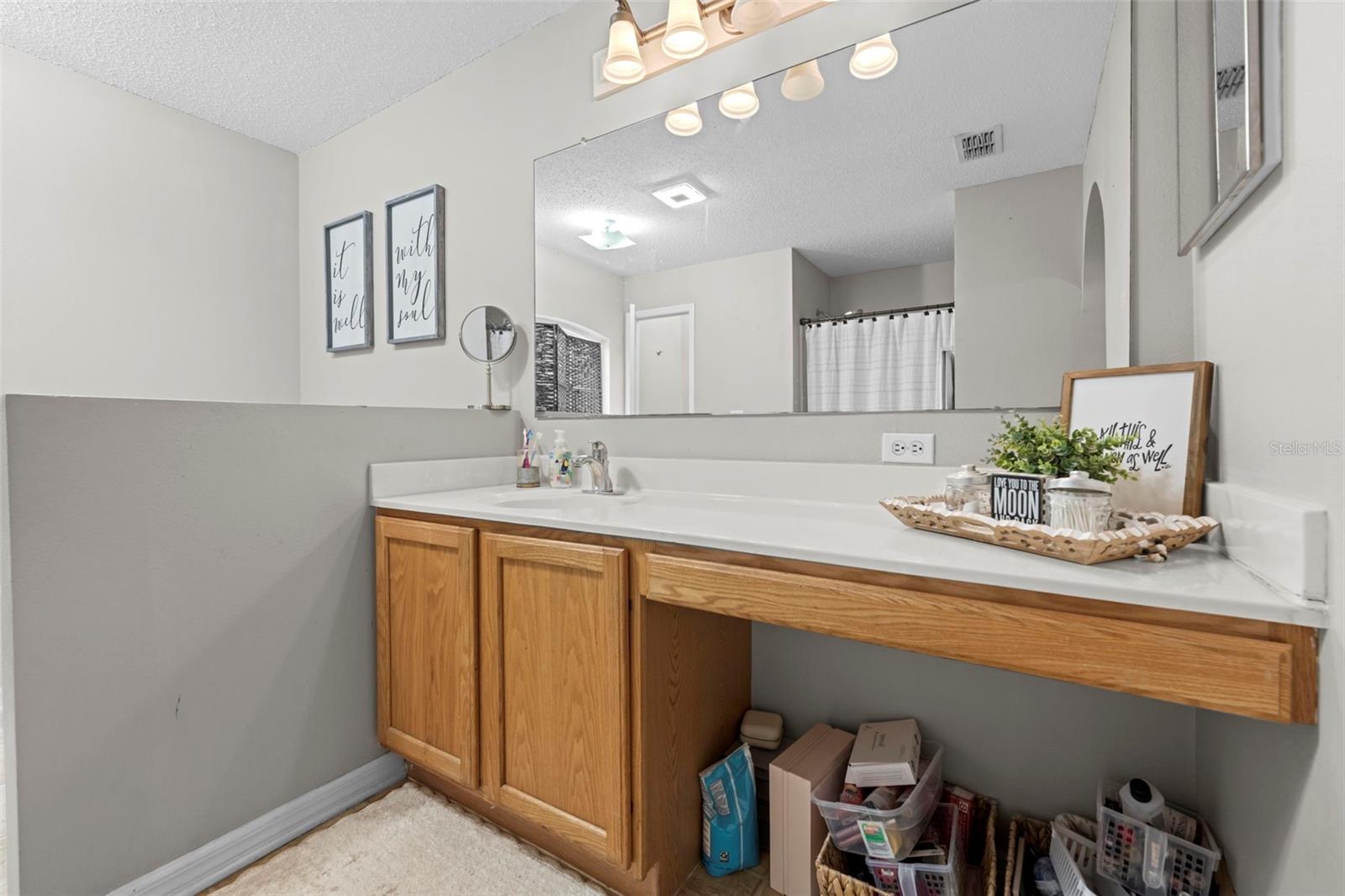 Image 33 of 65 For 880 Rum Place