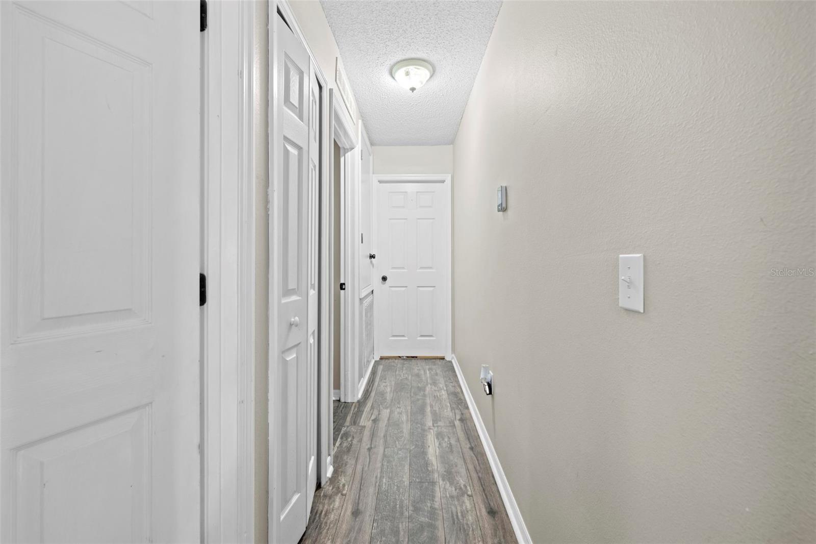 Image 36 of 65 For 880 Rum Place