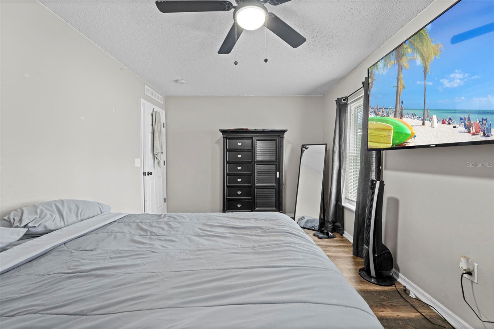 Image 40 of 65 For 880 Rum Place