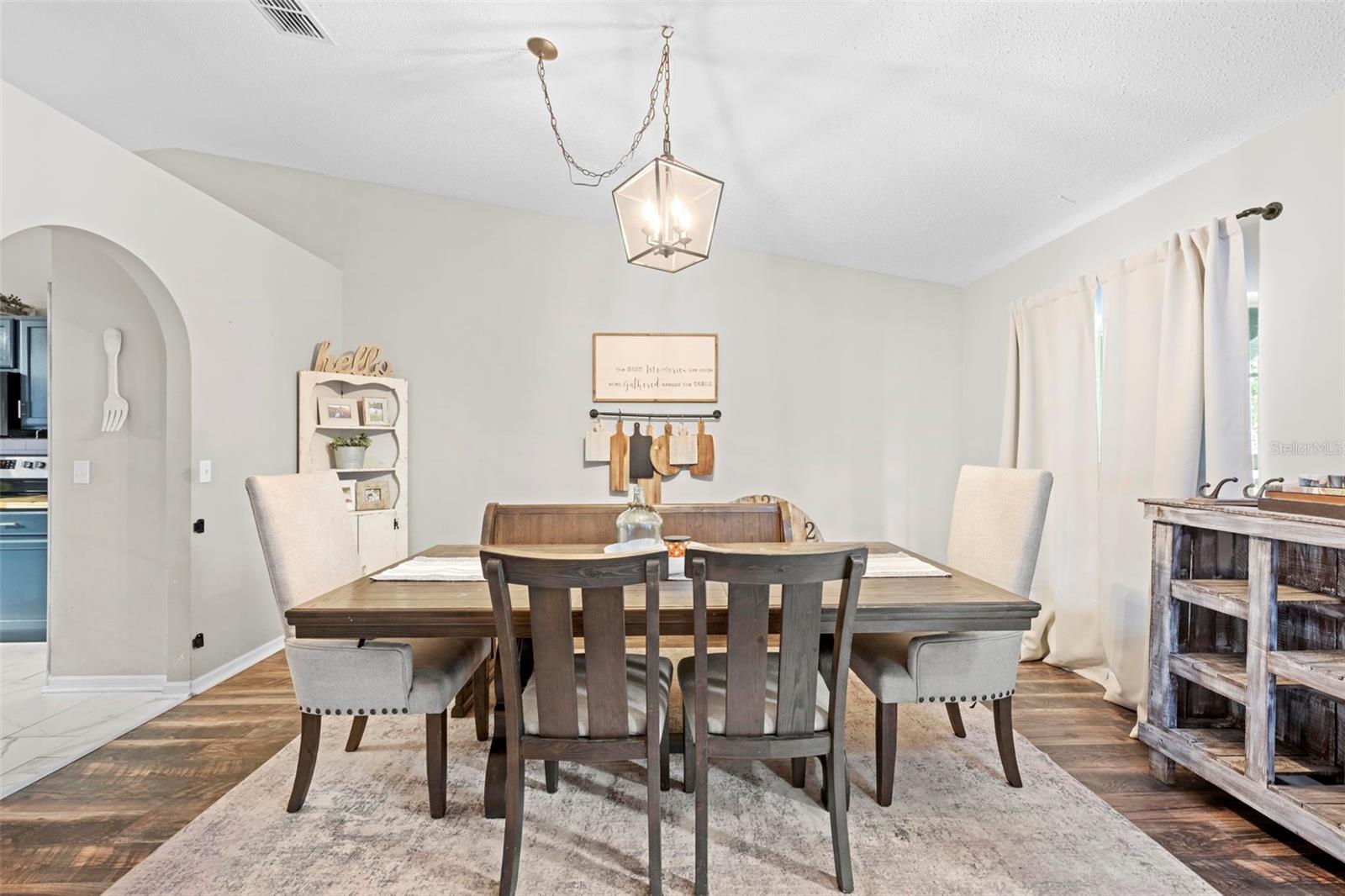 Image 8 of 65 For 880 Rum Place