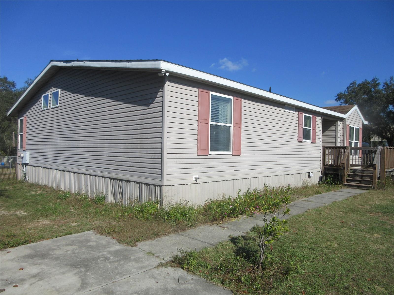 Image 3 of 100 For 18415 58th Place