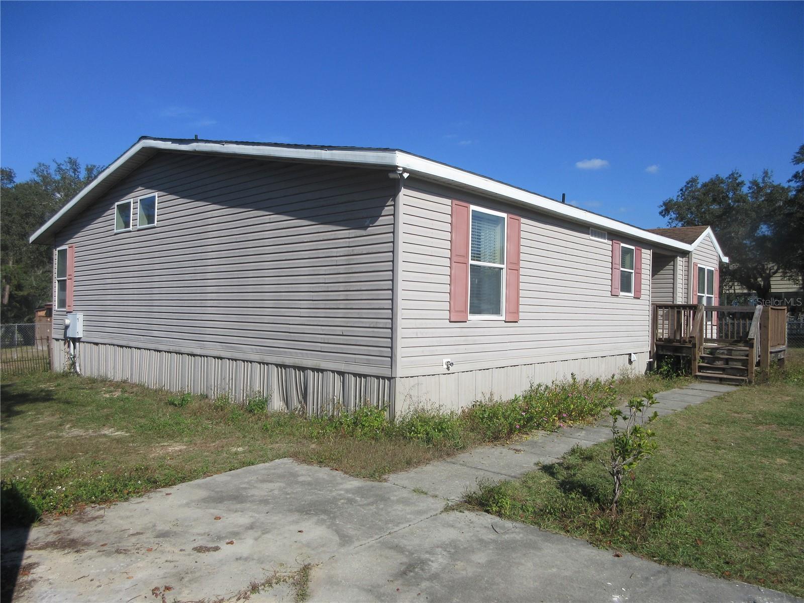 Image 4 of 100 For 18415 58th Place