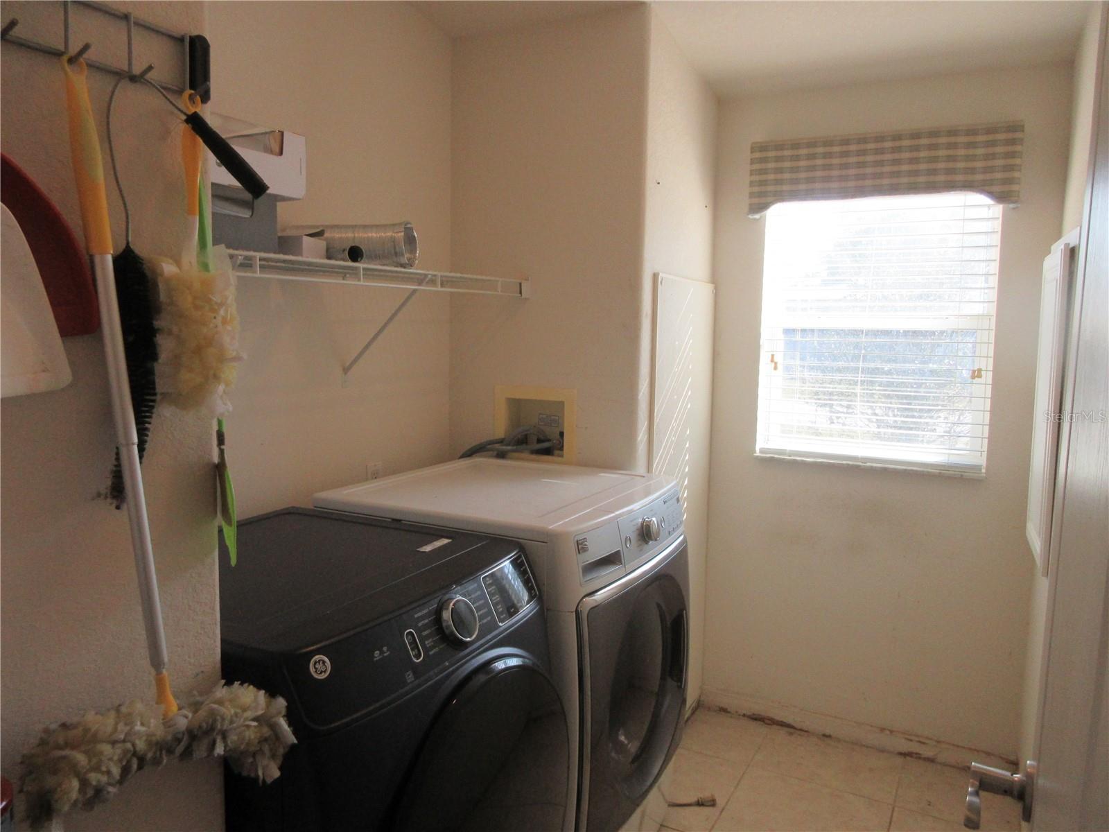 Image 61 of 100 For 18415 58th Place