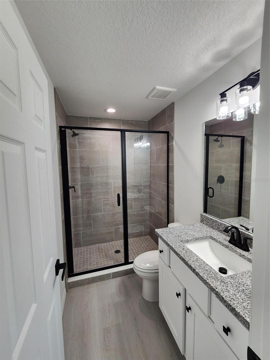 Image 11 of 35 For 11370 123rd Avenue