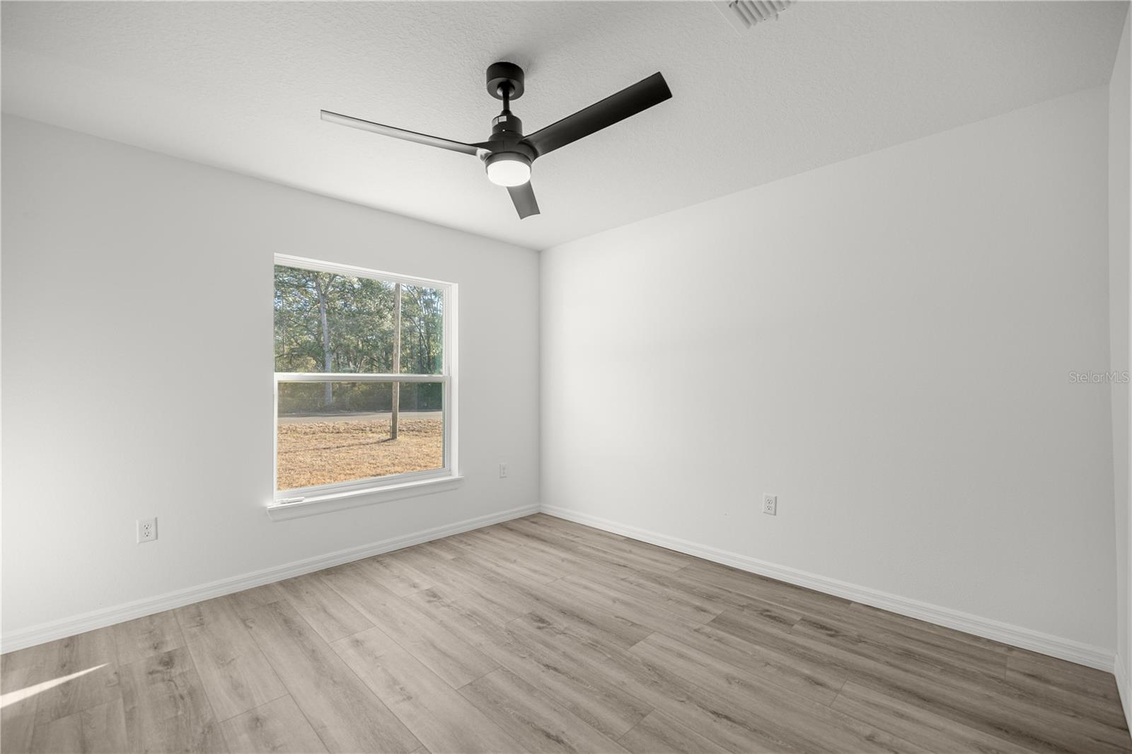 Image 14 of 28 For 11380 123rd Avenue