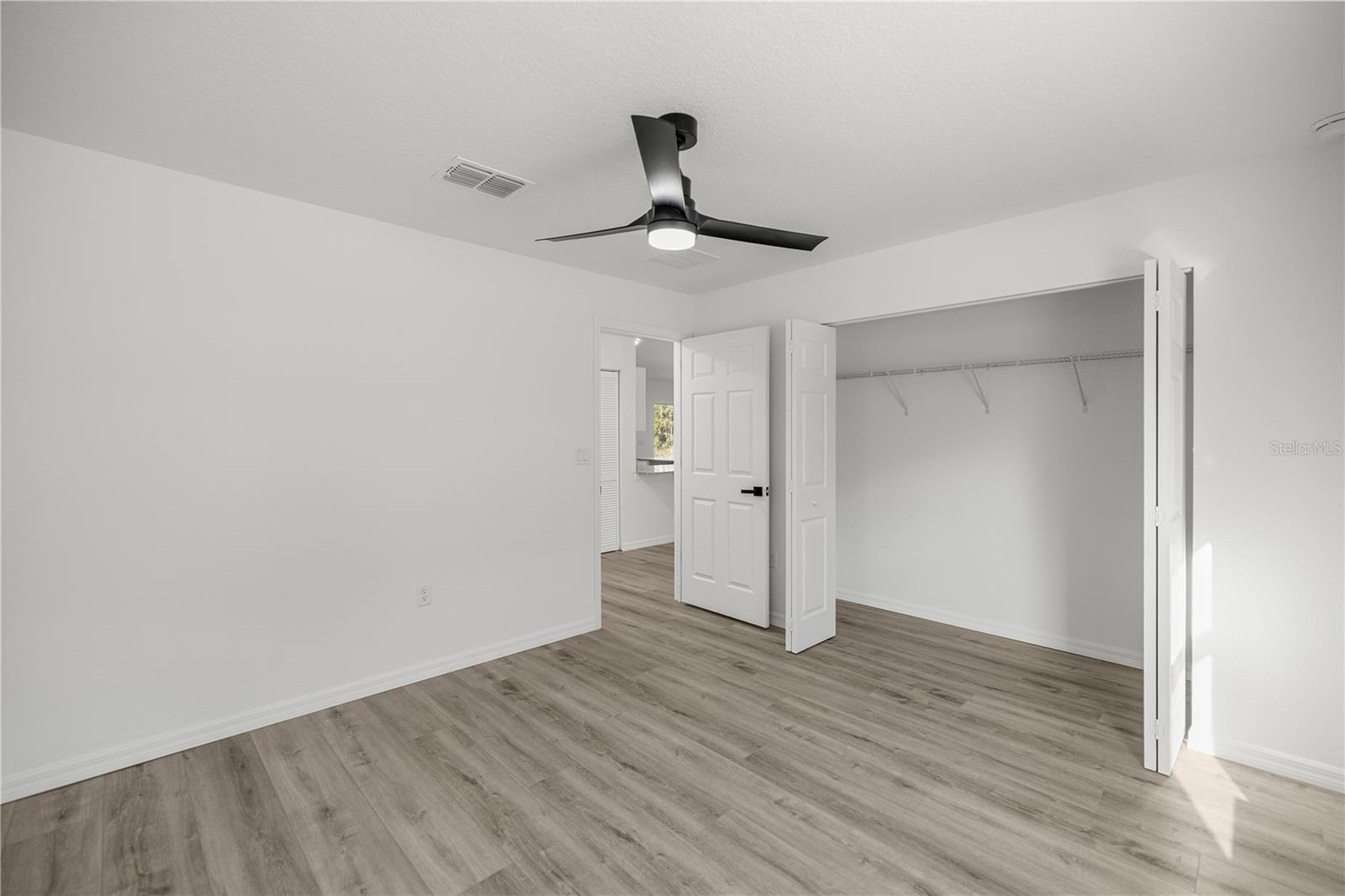 Image 15 of 28 For 11380 123rd Avenue