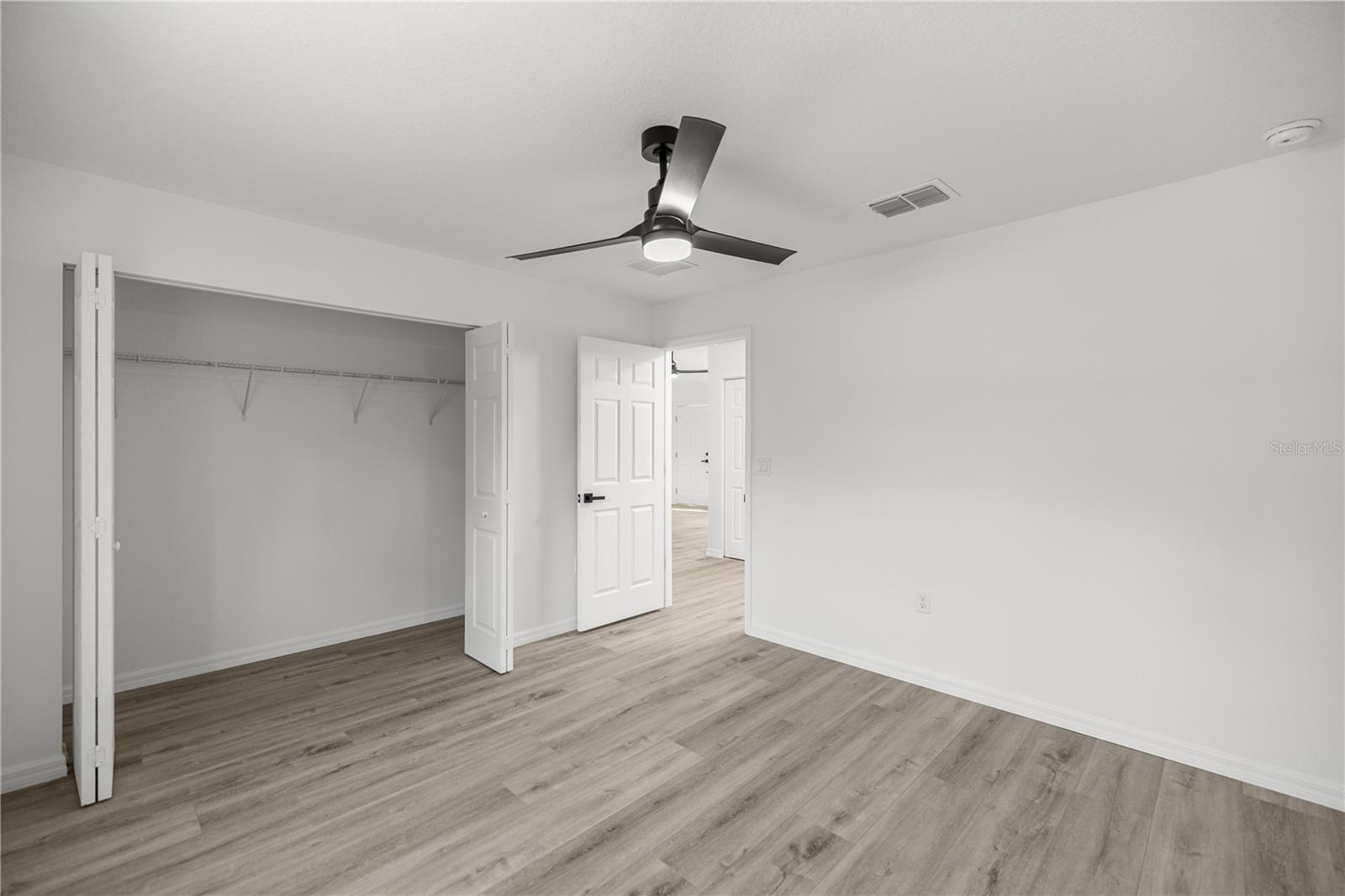 Image 18 of 28 For 11380 123rd Avenue