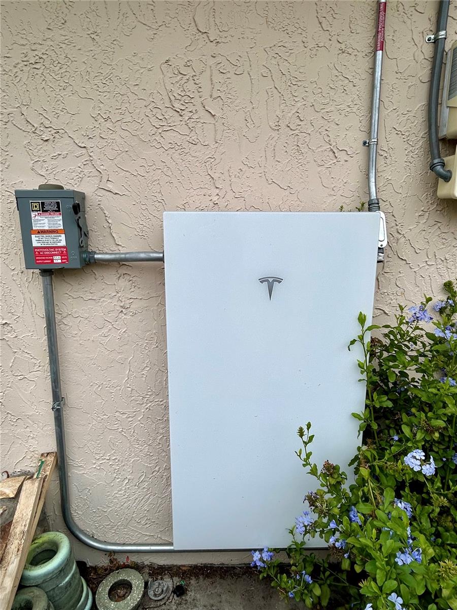 Image 27 of 38 For 521 Jefferson Street