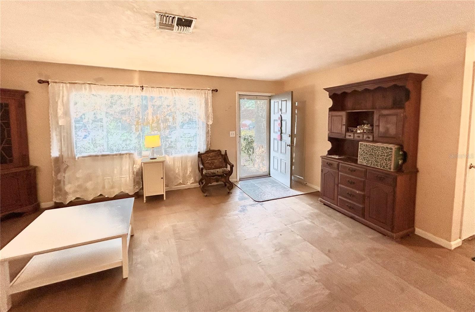 Image 4 of 38 For 521 Jefferson Street